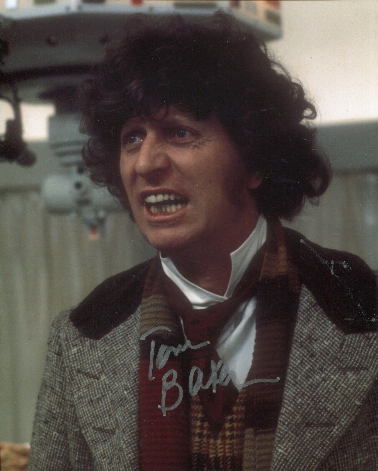 Actor Tom Baker signed 8x10 DOCTOR WHO Photo Poster painting REF:BB6 - UACC DEALER