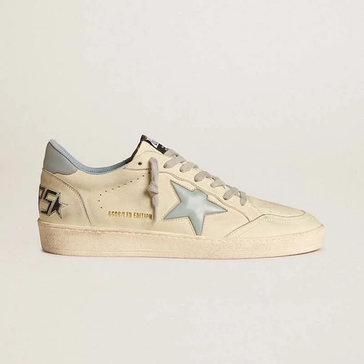 Golden Goose Ball Star Man LTD con estrella de plástico azul y refuerzo del talón de piel