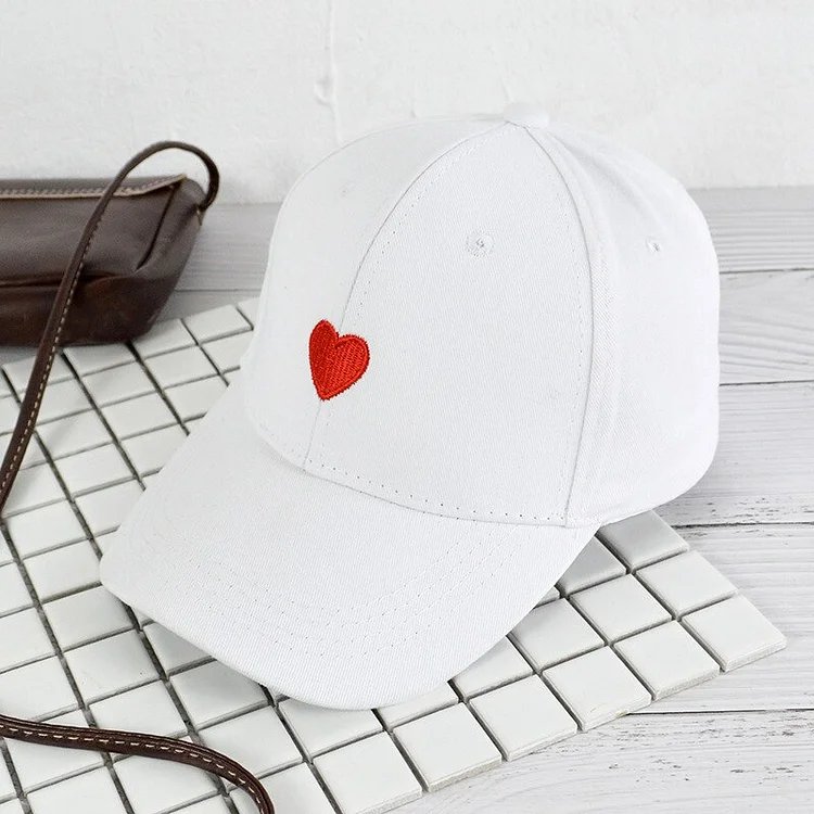 Korean version casual cap girl embroidery love ins Womens Adjustable baseball cap female personality autumn and winter sun