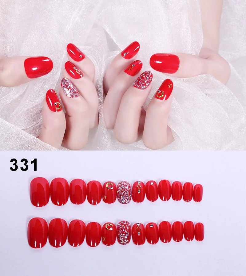 24Pcs Fake Fingernails Full Cover Short Round Press on Nails Dripping Shape Heart Pendant Nail Tips Wearable Fake Art with Glue-Nail Inspo