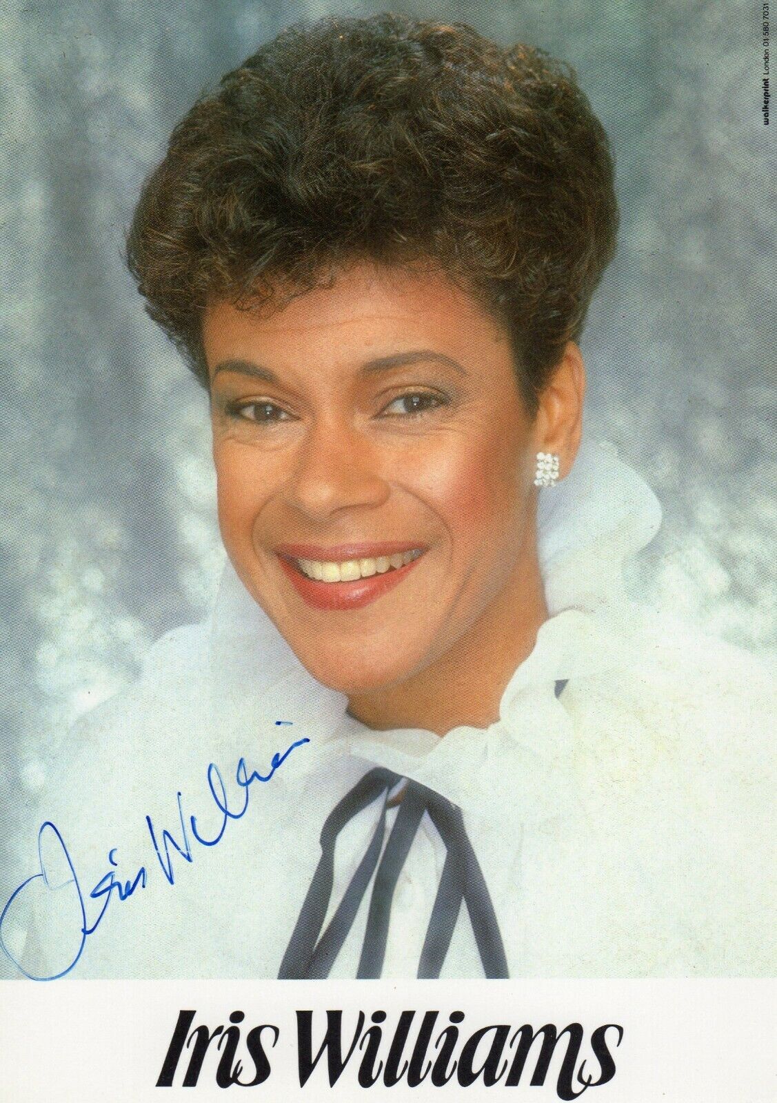 IRIS WILLIAMS OBE, AUTOGRAPH, WELSH SINGER