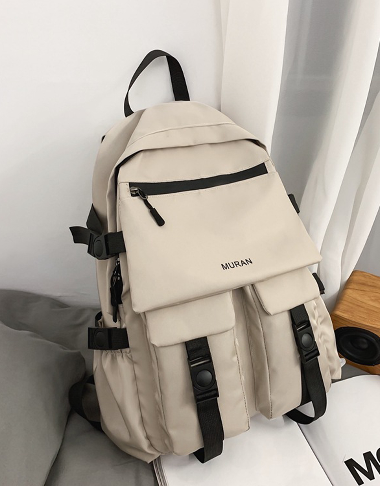 Commuting large capacity backpack with a backpack / TECHWEAR CLUB / Techwear