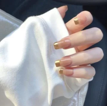 24pcs/set White Gradient Fake Nails Pre-design Nail Accessories Full Cover Nail Art Tips Manicure Square False Nails-Nail Inspo