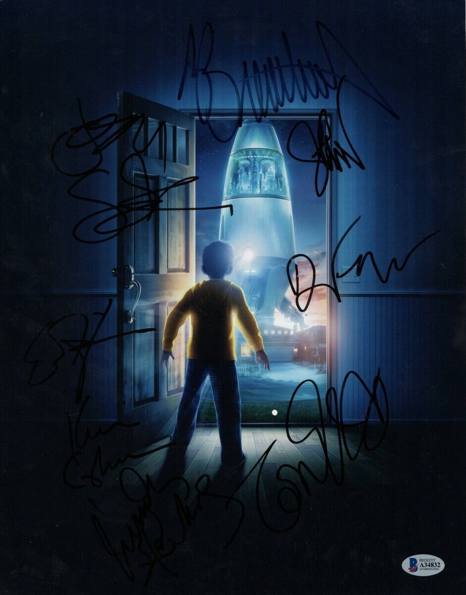 Mars Needs Moms Cast Autographed 11X14 Photo Poster painting Green Cusack 8 Autos Beckett LOA