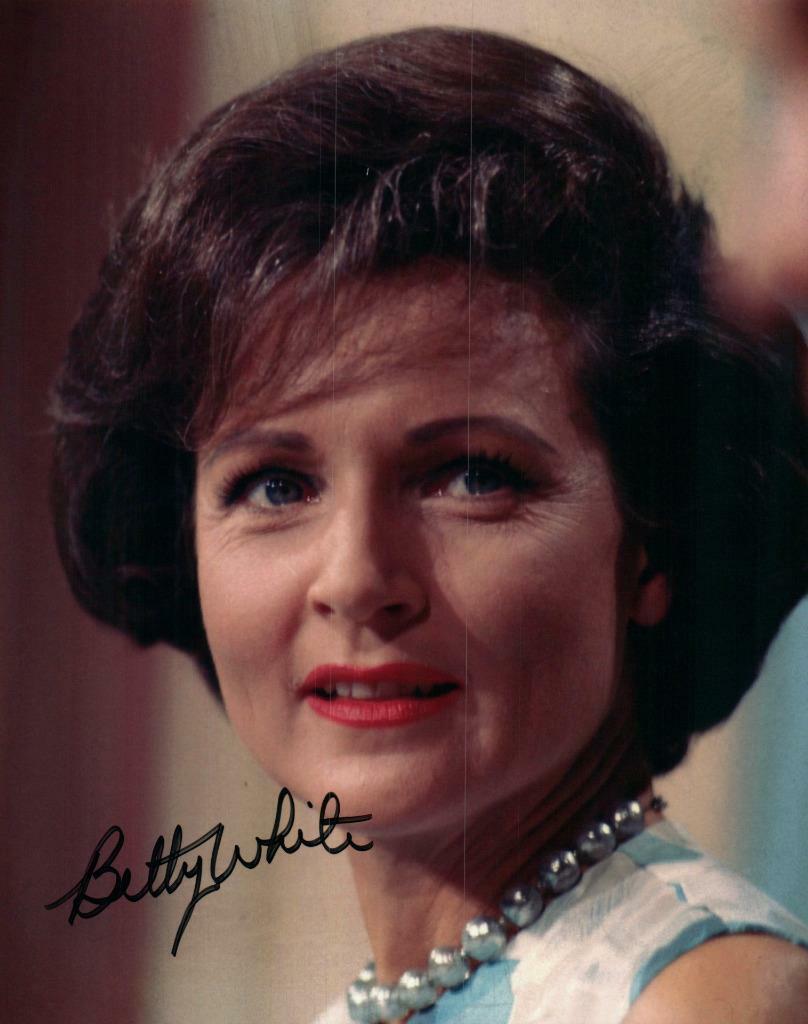 Betty White autographed 8x10 Picture signed Photo Poster painting and COA