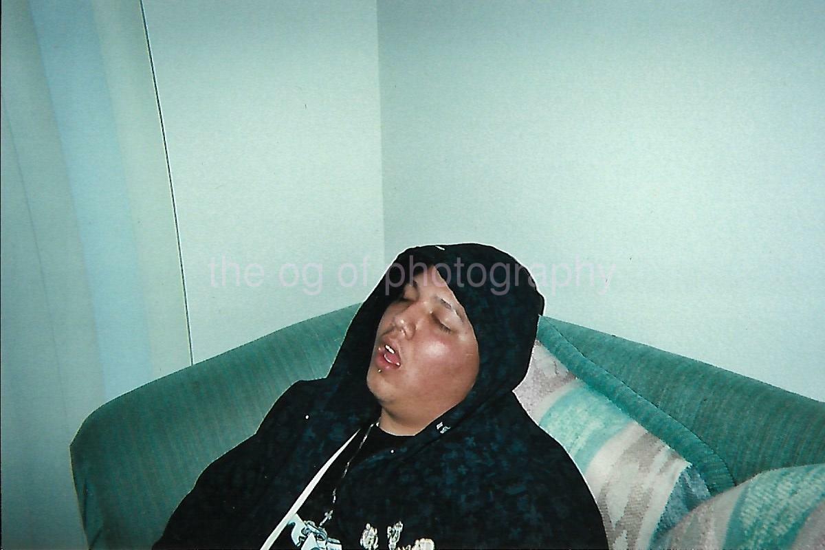 FOUND Photo Poster paintingGRAPH Color SLEEPER Original Snapshot YOUNG MAN 14 16 K