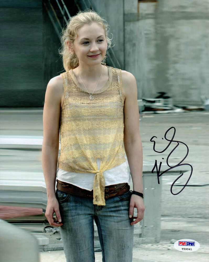 Emily Kinney SIGNED 8x10 Photo Poster painting Beth Greene The Walking Dead PSA/DNA AUTOGRAPHED