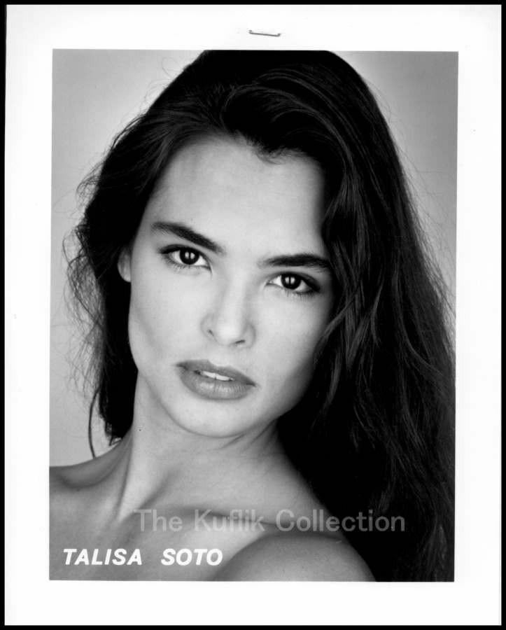 talisa soto - 8x10 Headshot Photo Poster painting w/ Resume - License To Kill - James Bond