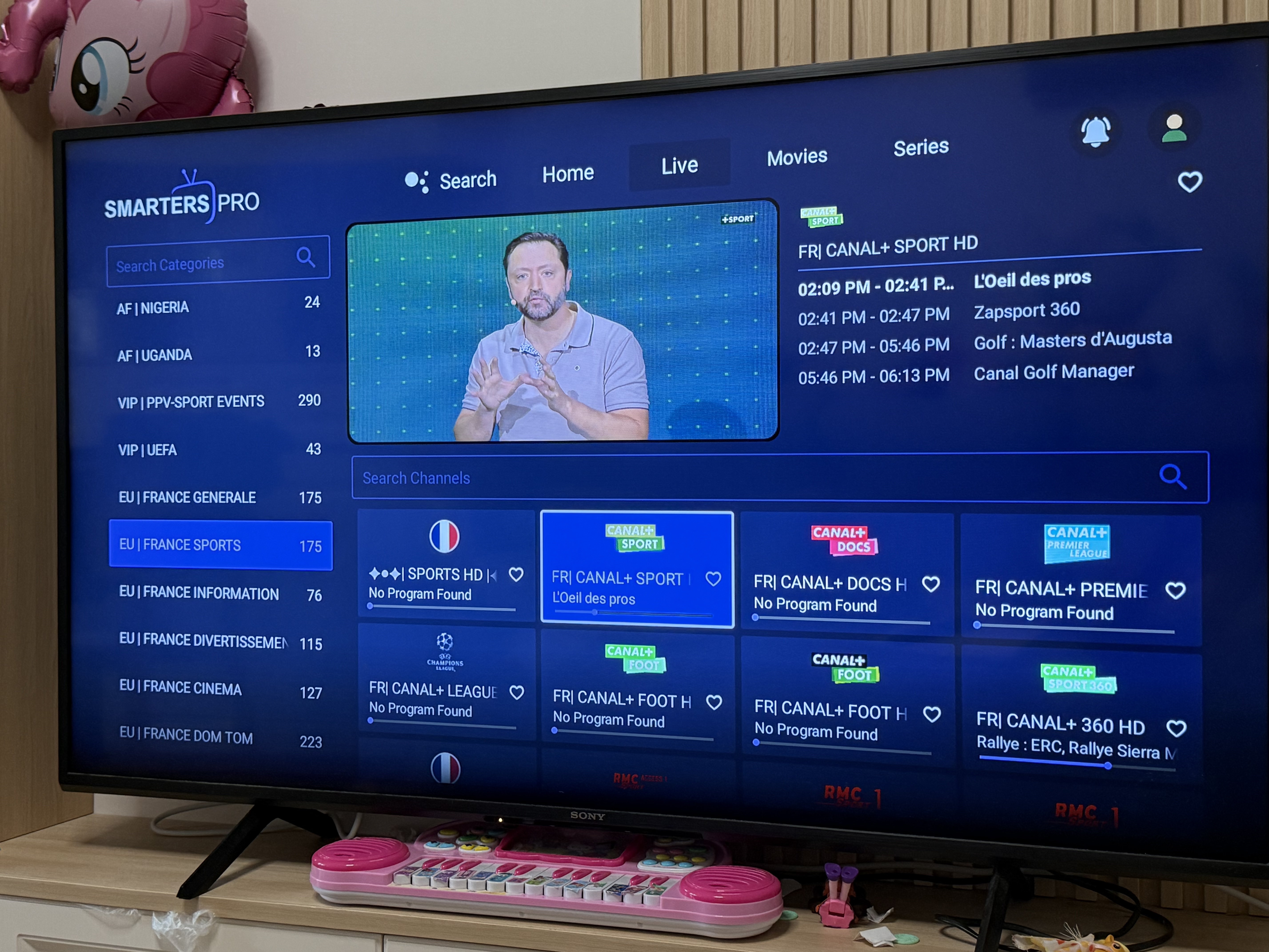 A Viewer’s Journey: Experiencing the Best of Canadian Entertainment with Modern IPTV