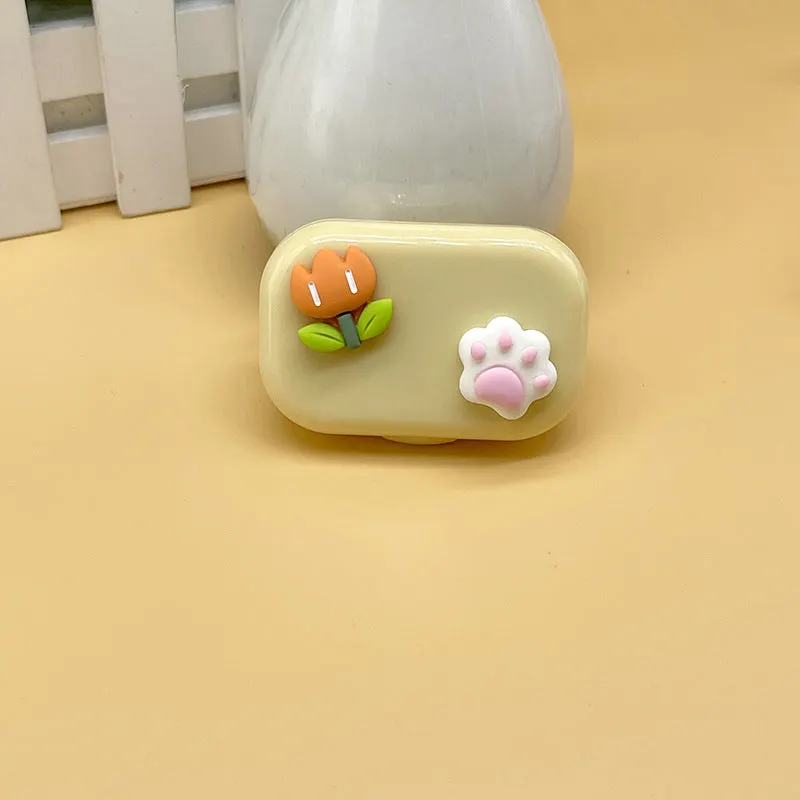 DIY Colored Contact Lens Case