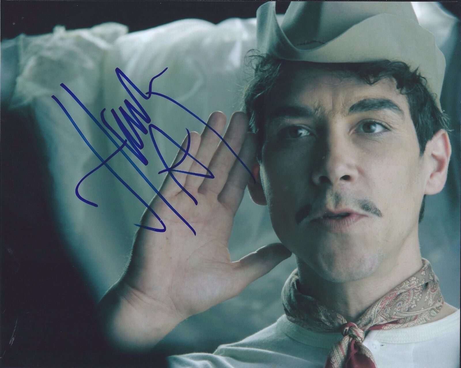 Oscar Jaenada Signed Autographed 8x10 Photo Poster painting óscar Cantinflas Actor C