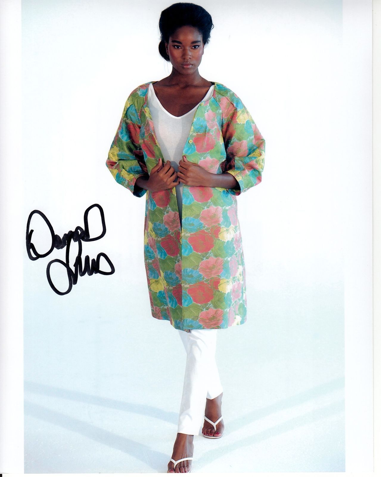 DAMARIS LEWIS hand-signed BEAUTIFUL 8x10 PORTRAIT authentic w/ UACC RD COA proof