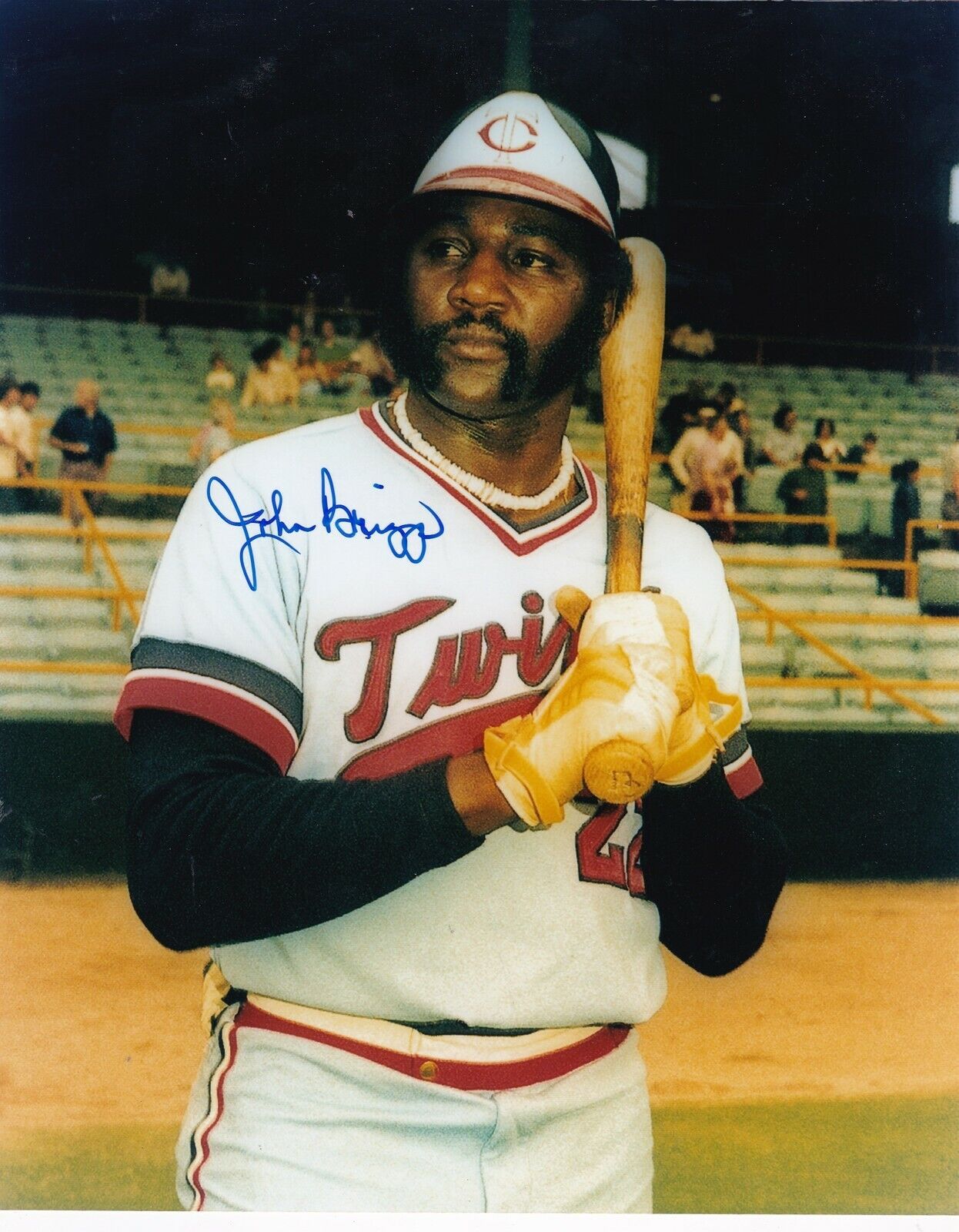 JOHN BRIGGS MINNESOTA TWINS ACTION SIGNED 8x10