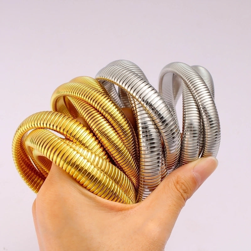 Vacation Minimalist Round 304 Stainless Steel 18K Gold Plated Bangle In Bulk