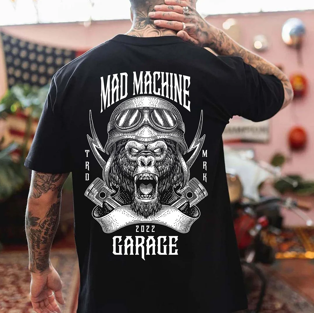 MAD MACHINE GARAGE Helmet Chimpanzee Print Men's T-shirt