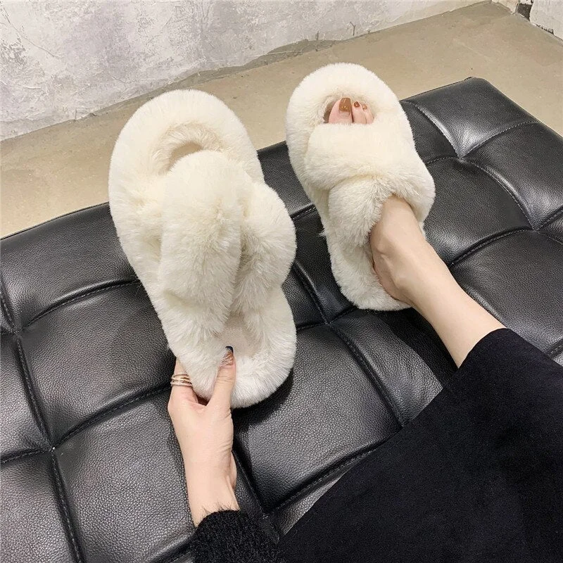 2021 Winter Women House Furry Slippers Fashion Faux Fur Warm Comfortable Women Flats Female Home Slides Black Plush Slippers