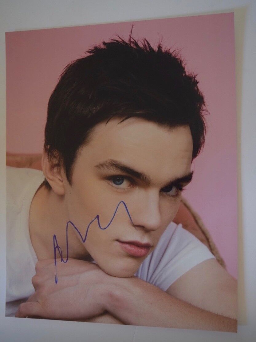 Nicholas Hoult Signed Autographed 11x14 Photo Poster painting MAD MAX X-MEN WARM BODIES COA VD