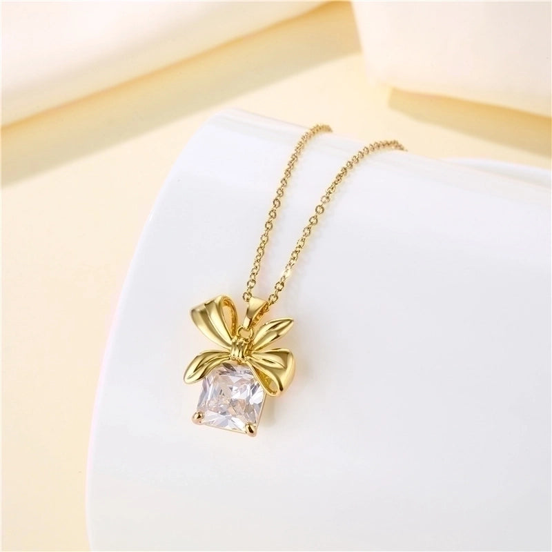 Stainless Steel Titanium Steel 18K Gold Plated Korean Style Plating Inlay Sector Star Flower Zircon Pendant Necklace