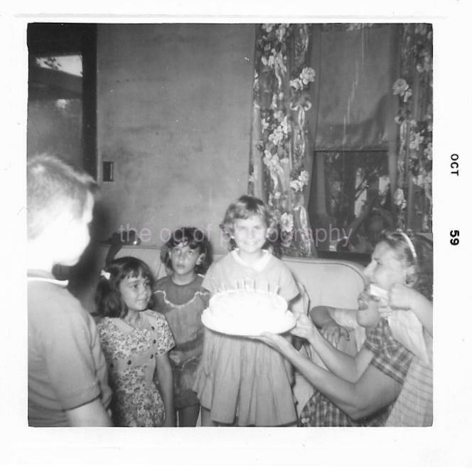 CAKE KIDS Vintage FOUND Photo Poster paintingGRAPH bw BIRTHDAY PARTY Original JD 012 1 N