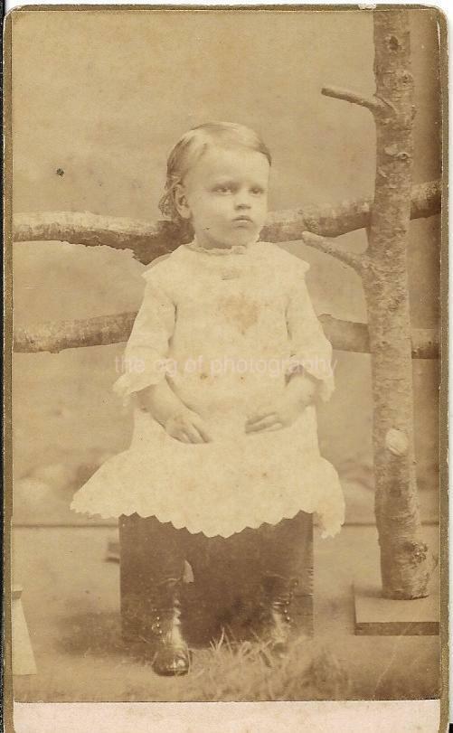 Vintage ANTIQUE FOUND Photo Poster painting bw STUDIO PORTRAIT OF A CHILD Girl JD 110 1 U