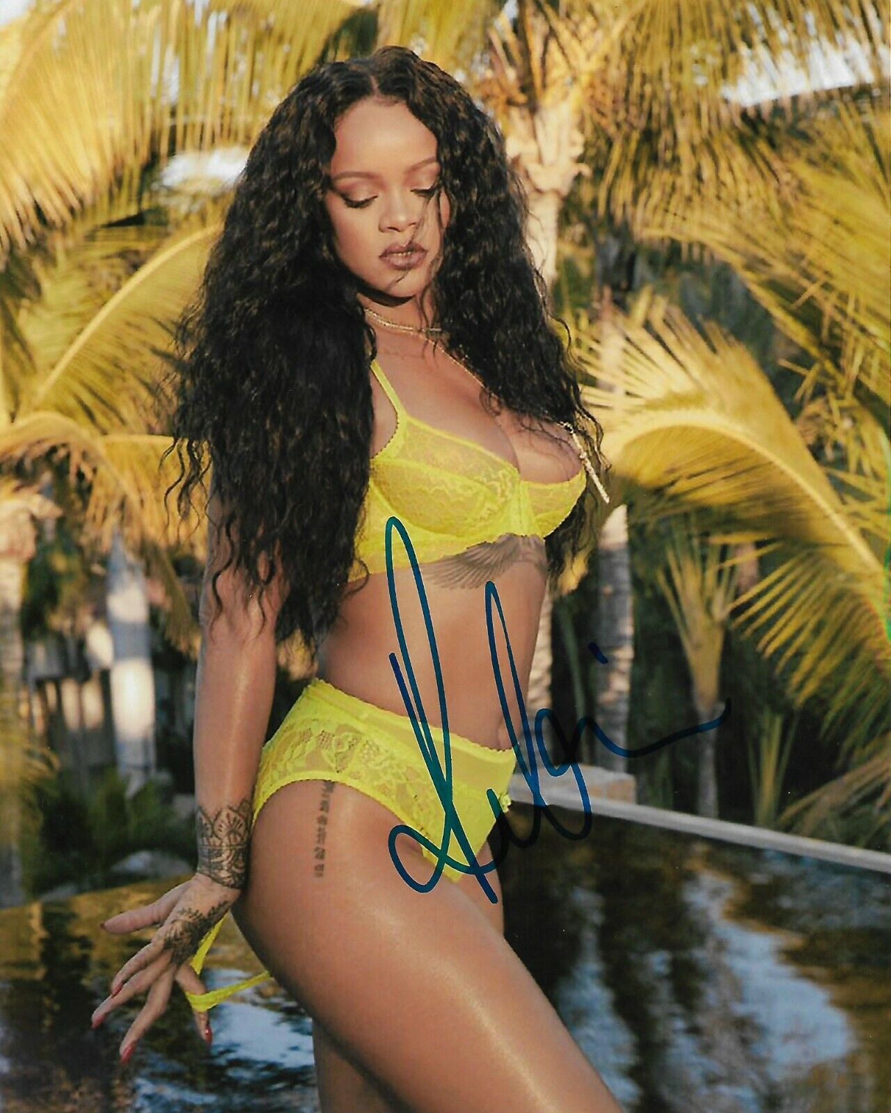 RIHANNA Autographed 8 x 10 Signed Photo Poster painting COA