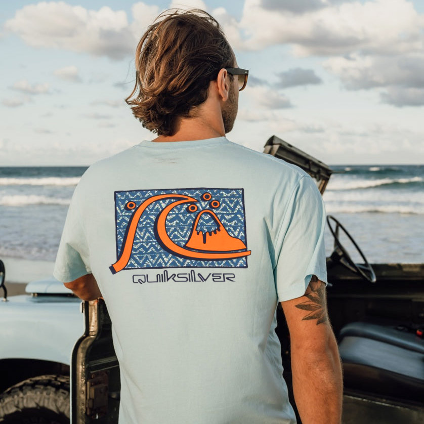 Unisex Vintage 90s Quiksilver Surf Beach Short Sleeve T-Shirt / [blueesa] /