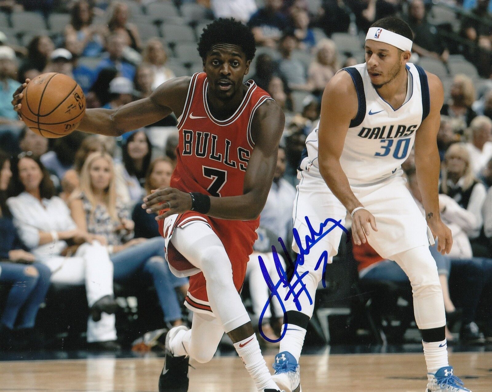 JUSTIN HOLIDAY signed (CHICAGO BULLS) autographed BASKETBALL 8X10 Photo Poster painting W/COA #4