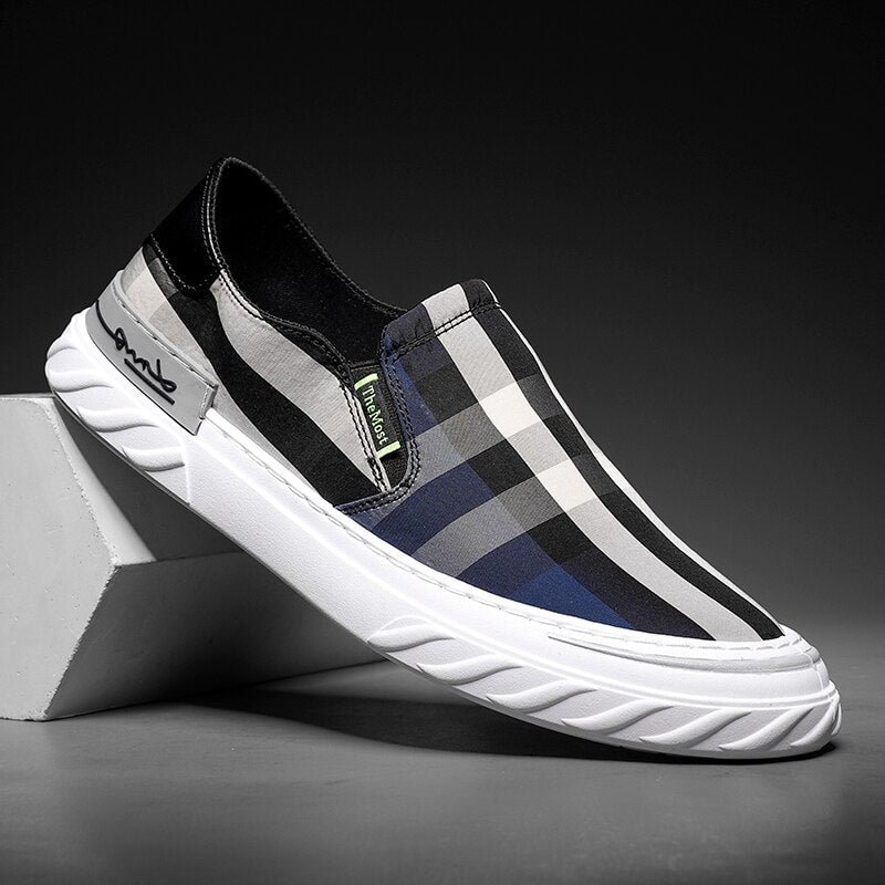 2021 New Plaid Color Matching Mens Canvas Shoes Lightweight Non-Slip Couple Flat Foot Overshoes Convenient Cloth Shoes