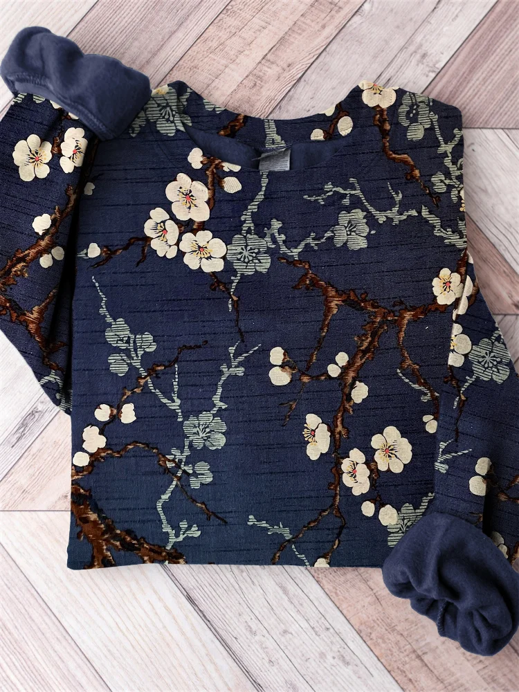 Plum Blossom Traditional Japanese Pattern Comfy Sweatshirt