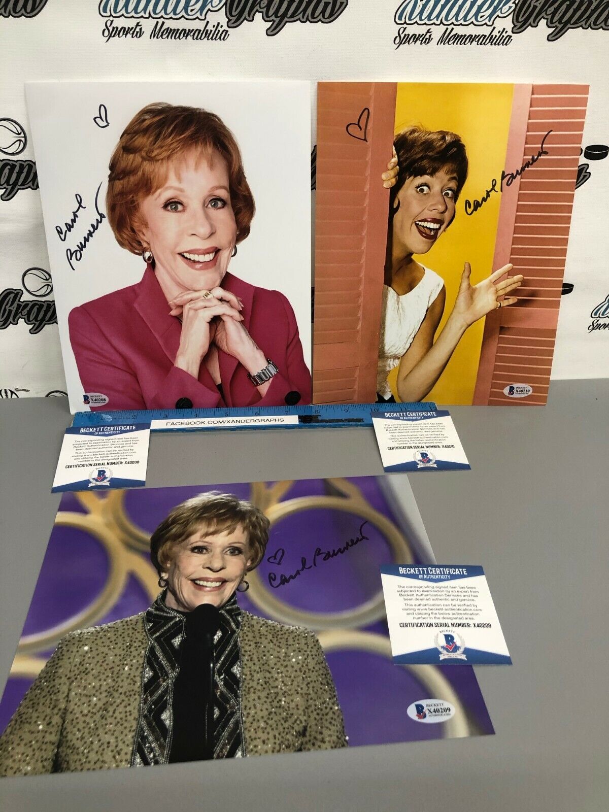 Pick(1): CAROL BURNETT SIGNED AUTOGRAPHED 8x10 Photo Poster painting BECKETT BAS COA