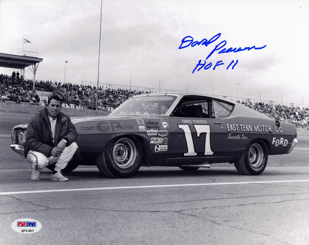 David Pearson SIGNED 8x10 + HOF 11 #17 NASCAR LEGEND PSA/DNA AUTOGRAPHED Photo Poster painting