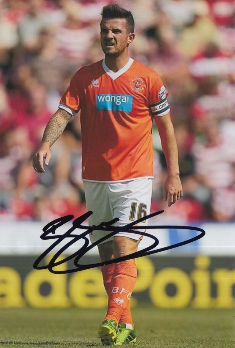 BLACKPOOL HAND SIGNED BARRY FERGUSON 6X4 Photo Poster painting 2.