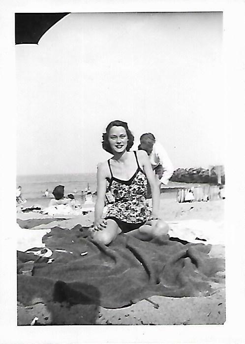 Small Found Photo Poster painting bw 1940's BEACH GIRL Original Portrait PRETTY WOMAN 19 18 J