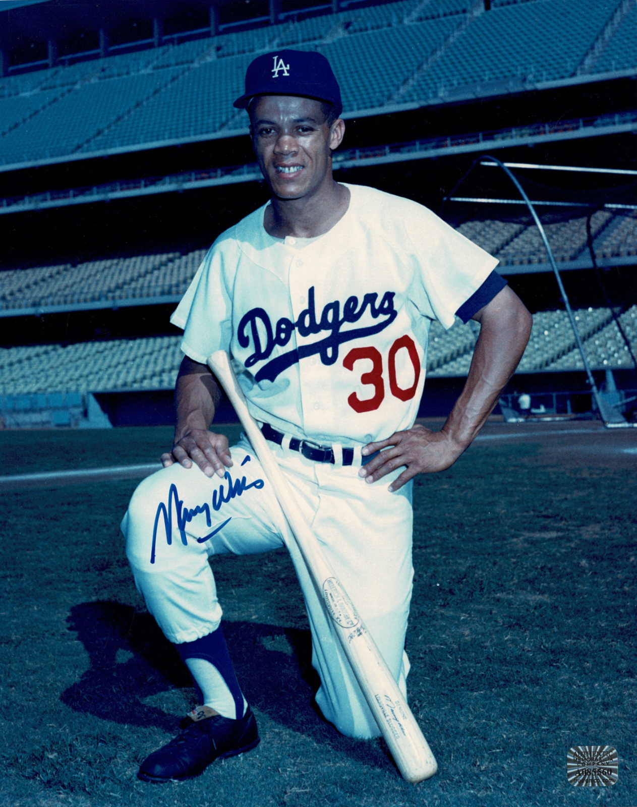 Maury Wills signed autographed 8x10 Photo Poster painting! RARE! AMCo Authenticated! 9943