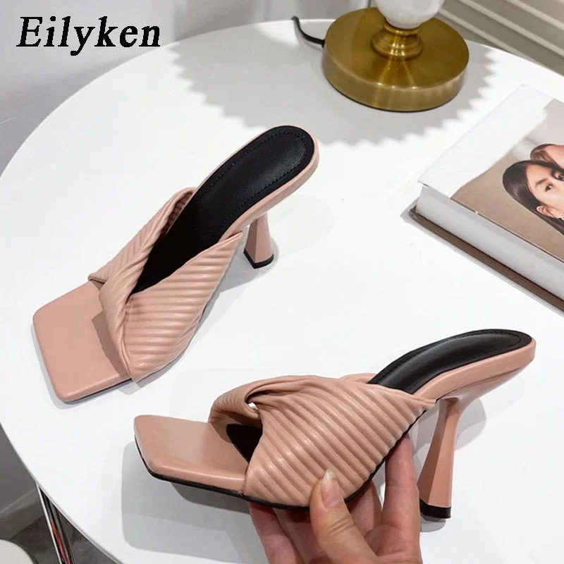    New Sexy High Heels Slippers Woman Square Toe Fashion Pleated Design Ladies Sandals Summer Outdoor Runway Party Shoes
