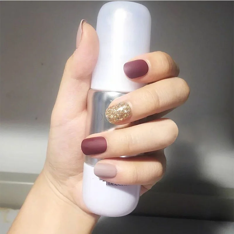 24pcs/Set Short Gold Glitter Fake Nails Mixed Grey Purple Acrylic Nail Accessories with Glue Sticker Matte Full Press on Tips-Nail Inspo