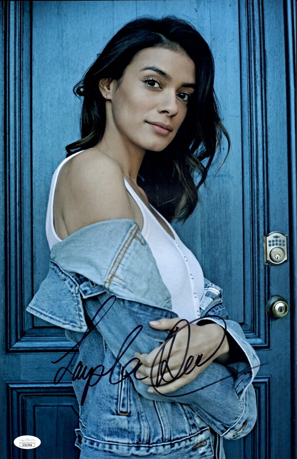 LAYSLA DE OLIVEIRA Signed LOCKE & KEY 11x17 Photo Poster painting DODGE Autograph JSA COA Cert