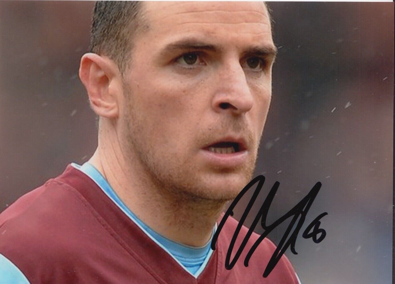 Dean Marney Hand Signed 7x5 Photo Poster painting Football Autograph Burnley