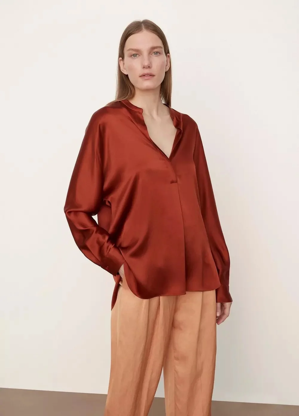 Chemise en soie luxe col profond- SOIE PLUS