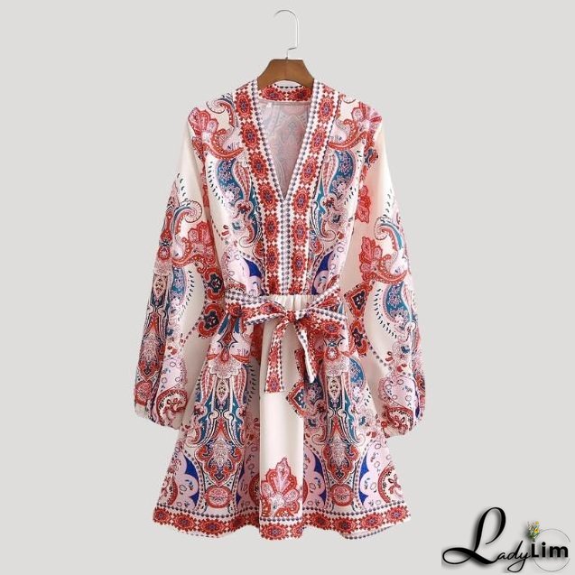 Vintage-inspired and light Dress