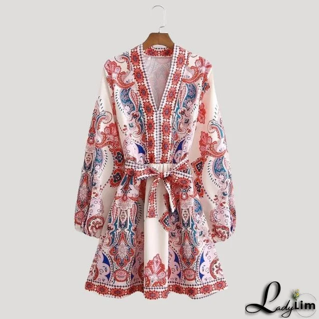 Vintage-inspired and light Dress