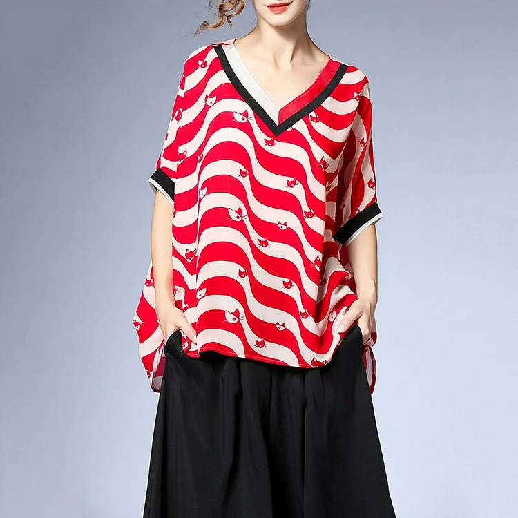 Cute Contrast Color V-neck Cat And Wavy Striped Half Sleeve Chiffon Blouse