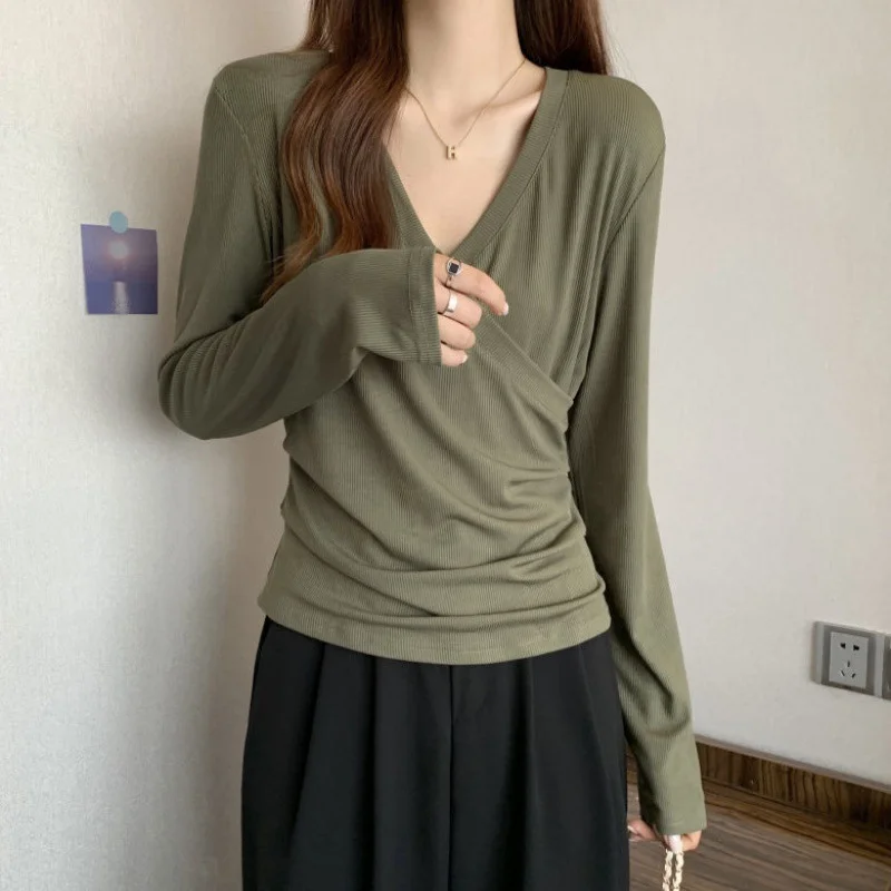Toloer Toloer V-Neck Long-Sleeved T-Shirt Women 2024 New Design Sense Niche Fold Wear Inside With Heavy Bottom Shirt Tide-Outfit Ideas