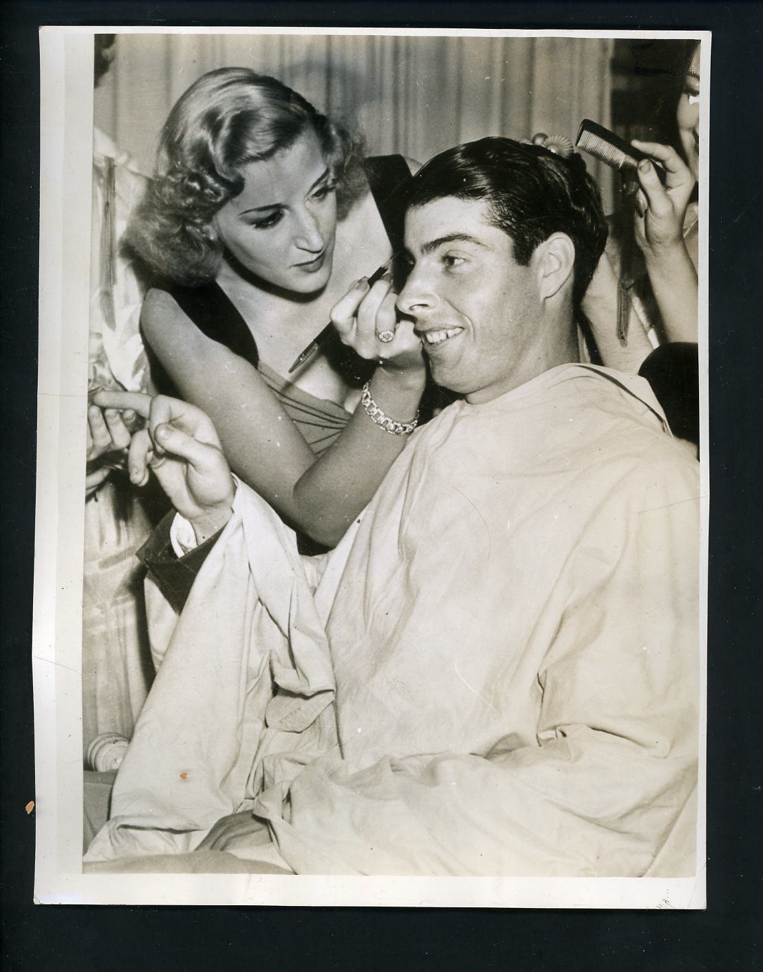 Joe DiMaggio being groomed for camera 1938 Press Photo Poster painting New York Yankees