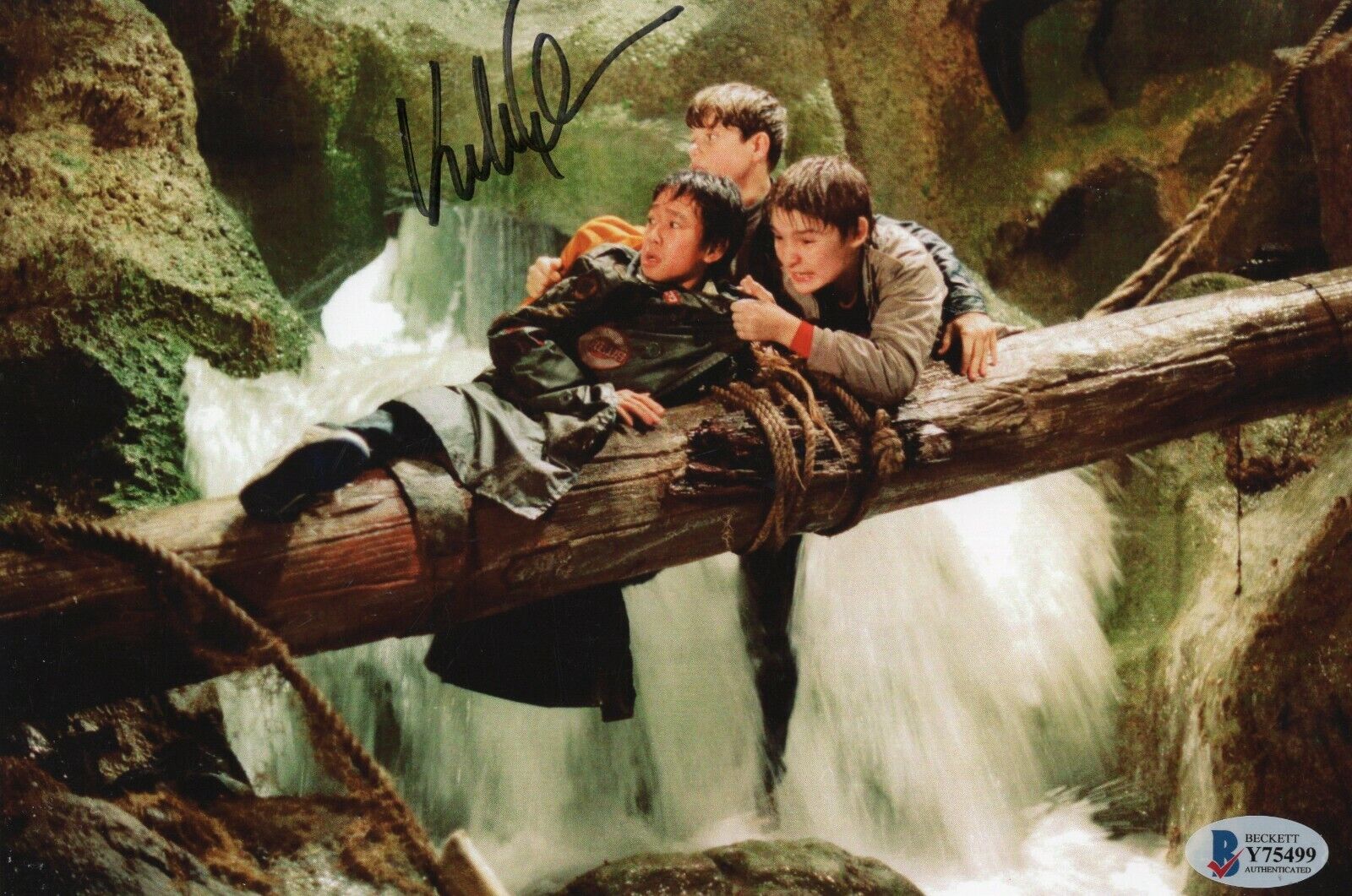 Jonathan Ke Quan Signed Goonies Data 8x10 Photo Poster painting w/Beckett COA Y75488 Ke Huy Quan