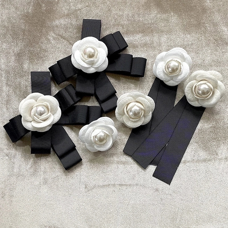 Sweet Pin Flower Wool-like Alloy Cloth Inlay Pearl Women'S Brooches