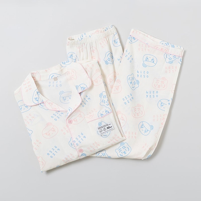 SEVENTEEN Collaboration BONGBONGEE X MUZIK TIGER Ivory Pajamas officialsvtshop