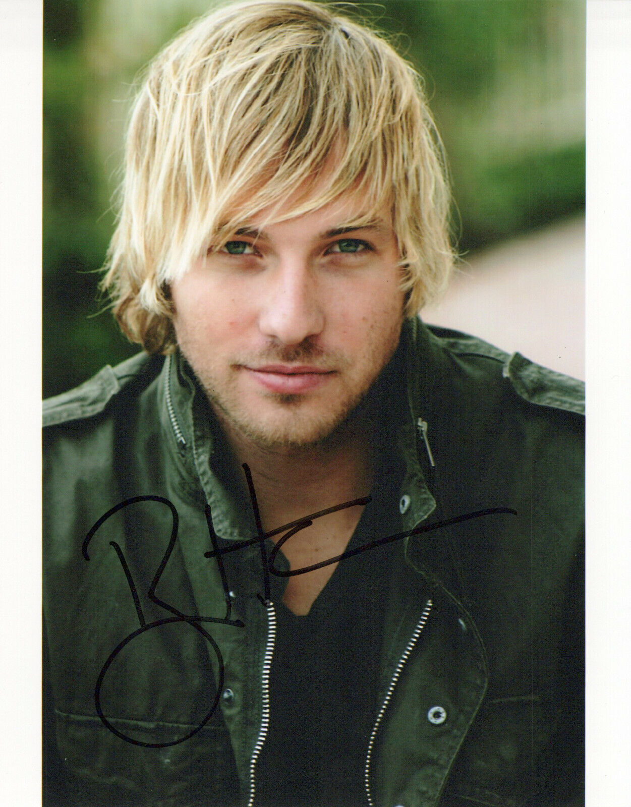 Ryan Hansen head shot autographed Photo Poster painting signed 8x10 #3