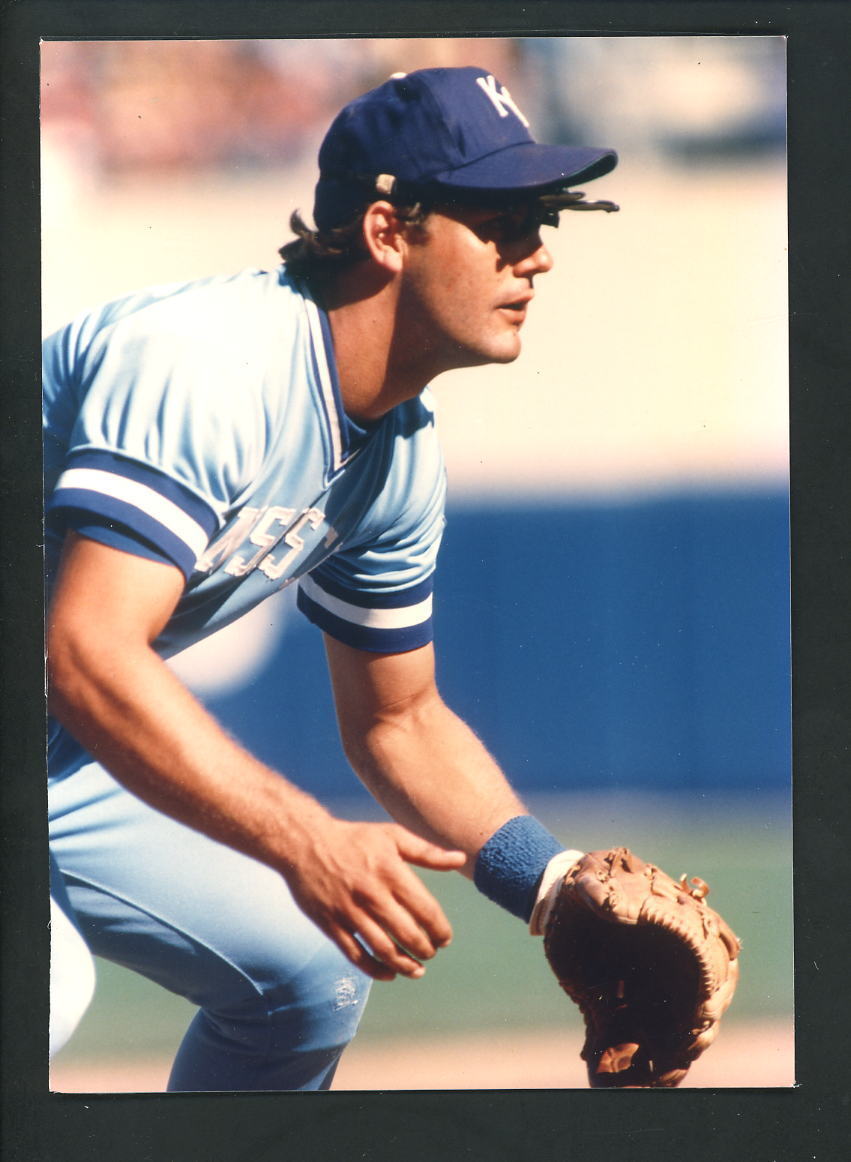 George Brett Press Original COLOR Photo Poster painting 5 x 7 Kansas City Royals fielding action