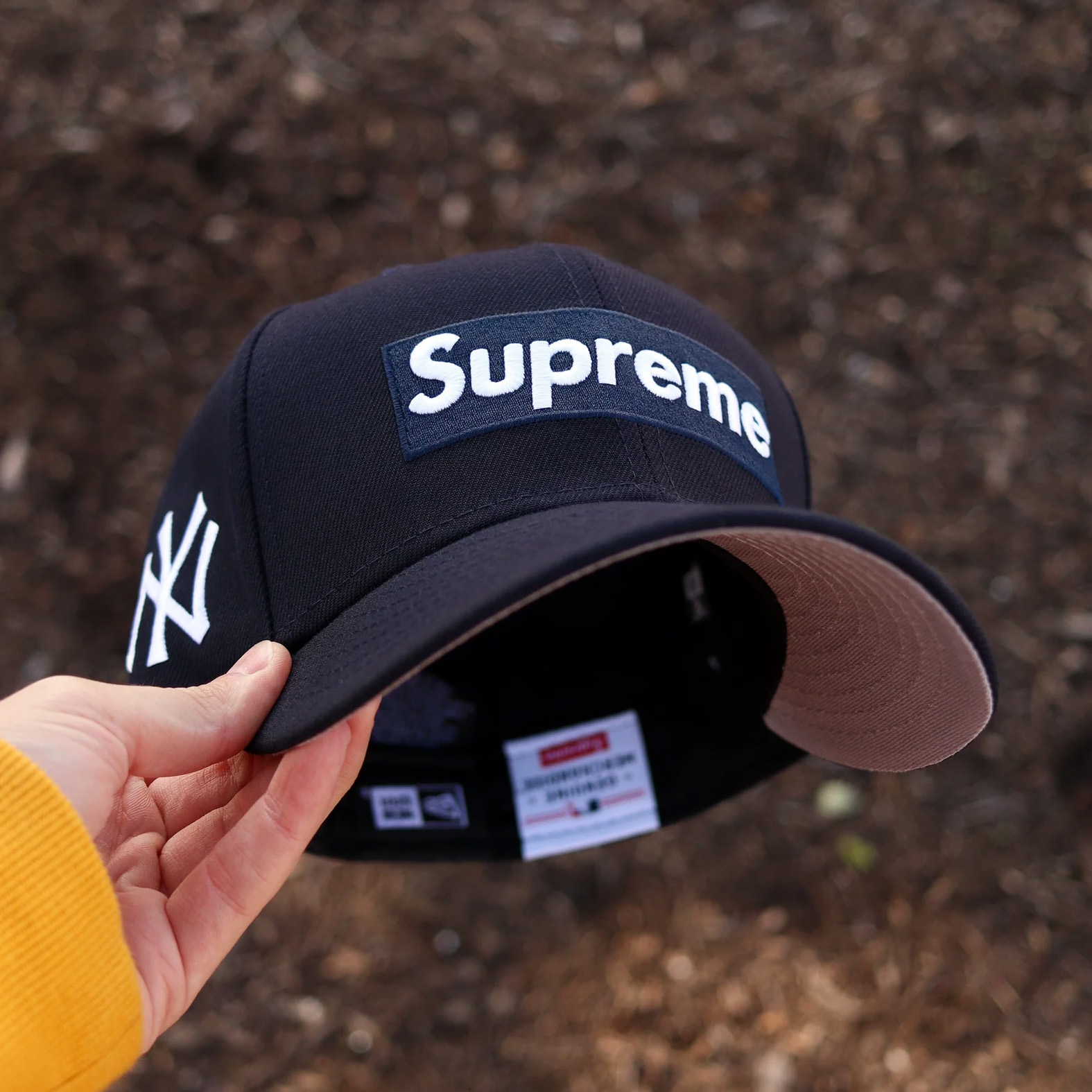 NEW ERA NEW YORK SUPREME EMBROIDERED CASUAL BASEBALL CAP